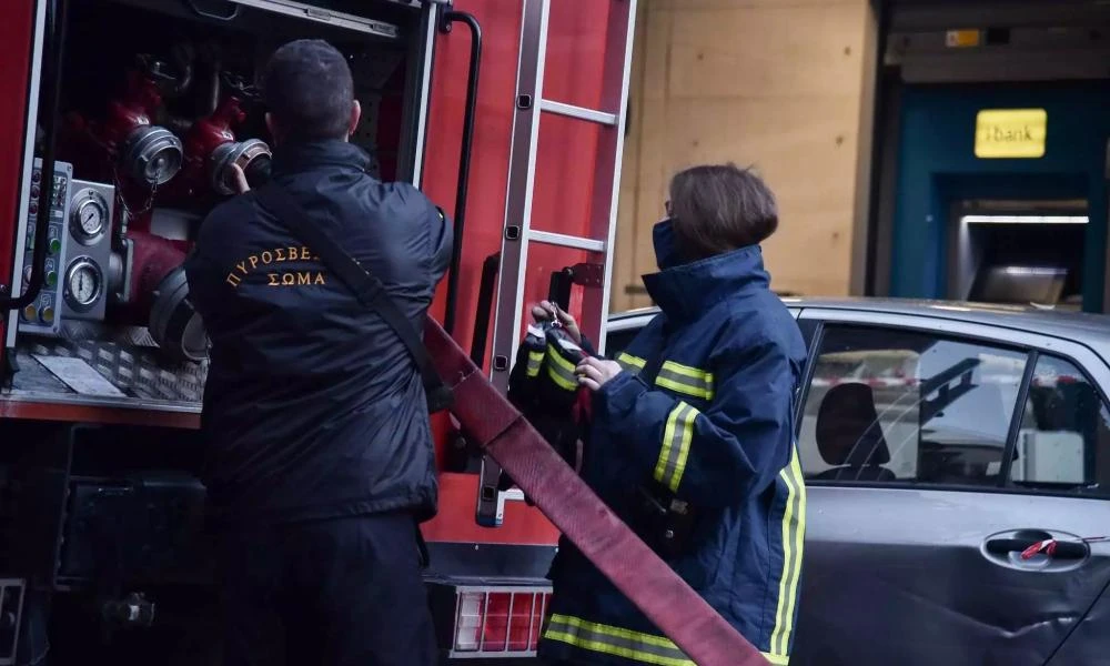 Ανασύρθηκε χωρίς τις αισθήσεις του ο άνδρας που έπεσε σε φρεάτιο